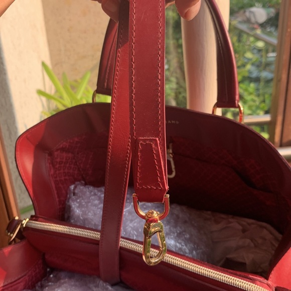 PLUM RED LONGCHAMP MINIMAL BEAUTY: crossbody, spacious, feminine. Leather bag. - Picture 5 of 17